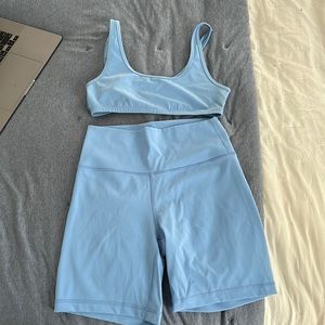 aritzia workout set